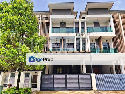 [Secure gated and guarded community] 2.5 Storey Linked House [9 min to DPULZE Shopping Centre & Tamarind Square], Selangor, Puchong