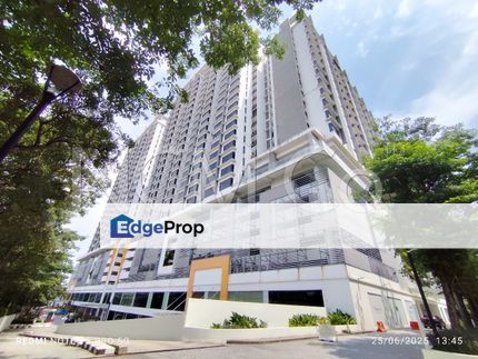[Balcony Overlooking the Swimming Pool] SOHO Studio Unit [Linked Bridge to Lembah Subang LRT Station], Selangor, Petaling Jaya
