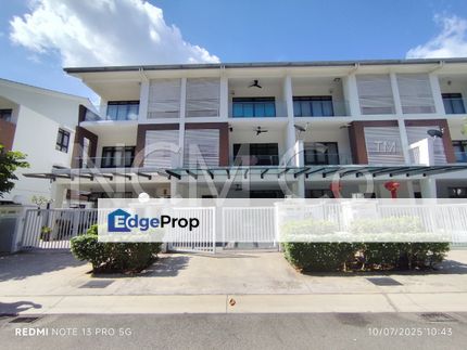 [Gated and guarded community] 2.5 Storey Link House [10 min to Lotus's Bandar Puteri Bangi], Selangor, Dengkil