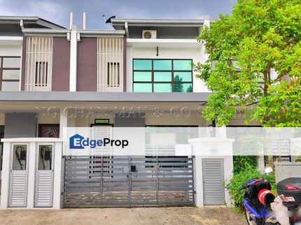 [Gated and Guarded Community; Lush greenery and serene surroundings] 2 Storey Terrace House [9 min to AEON Mall Rawang], Selangor, Rawang