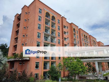 Arabian Bay Resort Service Apartment [Good for Homestay Investment; 2 min to Gambang Water Park], Pahang, Kuantan