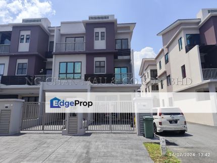 Town House, Selangor, Kajang
