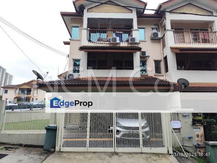 [Surrounded by a variety of shops] Town House [6 min NSK Trade City Selayang], Selangor, Rawang