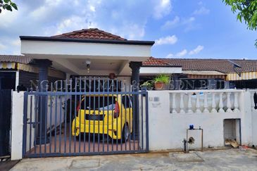 1 Storey Terrace House