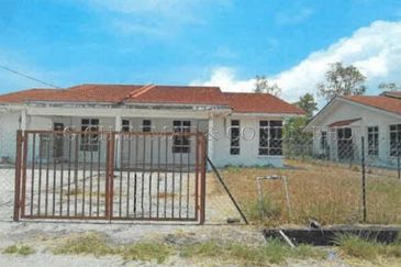 1 Storey Semi Detached House