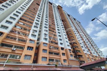 [Strategic location] Apartment [Adjacent to Penchala Toll Plaza]