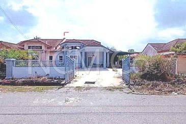 1 Storey Semi Detached House