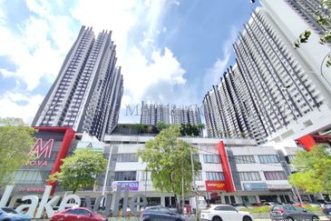 [Next to SkyArk Event Spaces] Service Apartment with spacious balcony [10 min to AEON Mall Metro Prima]