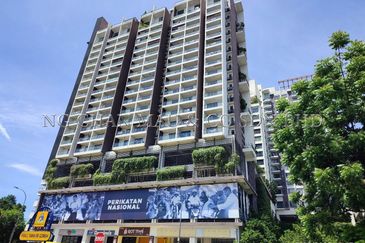 Next to Bangunan Ibusawat TM Sri Gombak Office Suite 10 min away from Gombak LRT Station