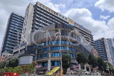 [Prime location in Petaling Jaya] Shop Lot [3 min to Digital Mall]