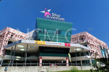 [7 min to Kwasa Sentral MRT Station] Retail Lot [10 min to Sultan Abdul Aziz Shah Airport]
