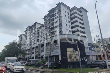 [Prime location] Retail Shop Office Unit [5 min to  AEON BiG Kepong]