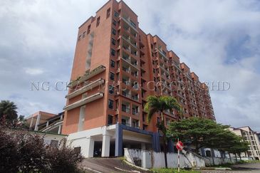 Studio Service Apartment