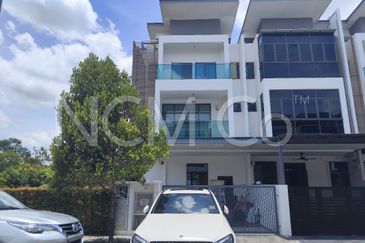 2.5 Storey Linked House