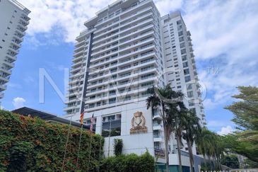 [Located along Embassy Row of Jalan Ampang] Condominium [5 min Great Eastern Mall & Gleneagles]
