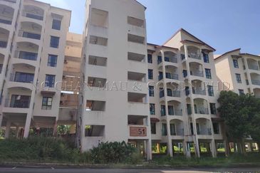 Studio Service Apartment [Good for Homestay Investment; 2 min to Gambang Water Park]