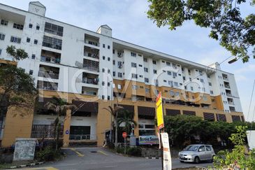 [Prime Location] Service Apartment [Adjacent to Middle Ring Road 2 (MRR2)]