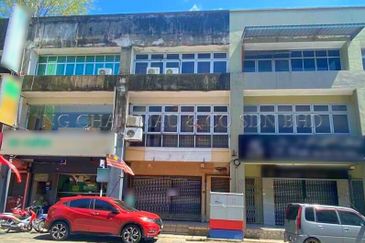 3 Storey Shop Office