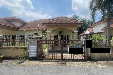 1.5 Storey Semi Detached House