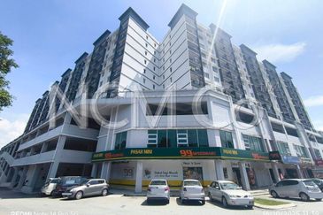 Apartment [Surrounded by a variety of shops