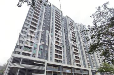 [ Walking distance to ECONSAVE Alam Jaya ] Service Apartment [5 min to Lotus's Puncak Alam]