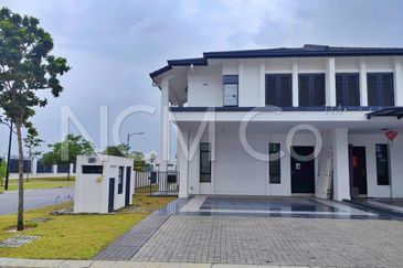 Gated and Guarded Community 2 Storey Semi Detached House Privacy and prestigious location