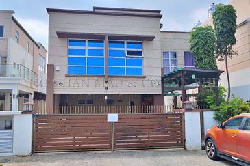 [Gated & guarded] 3 Storey Detached House [4 min to AEON BiG Puchong Utama]