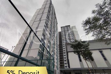 [Next to SK (2) Jalan Bukit Kajang] Service Apartment [5 min to Metro Point Complex]