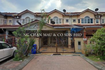 [Strategic Location] 2 Storey Terrace House [3 min to AEON BiG Seksyen 23 ]