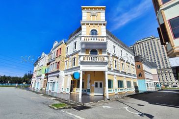 3 Storey Terrace Shop Office