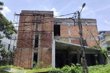 A Parcel of Detached House Plot Currently Accommodating A Partly Constructed Detached House which has been Abandoned