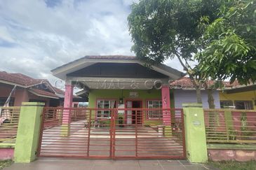 1 Storey Semi Detached House