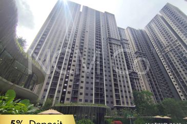 Next to AEON Mall Taman Equine Shopping Centre Service Apartment 5 min to UPM MRT Station