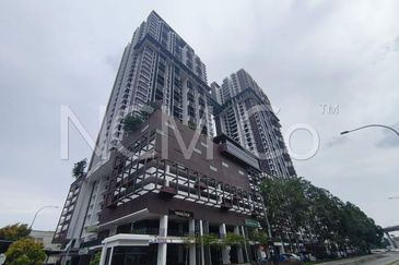 [Right in front of The Mines Shopping Mall] Service Apartment [3 min to Serdang KTM Station]