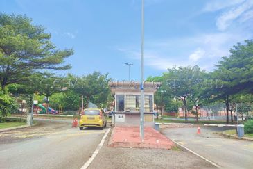 2.5 Storey Semi Detached House