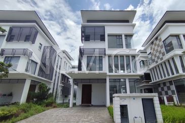 3 Storey Detached House