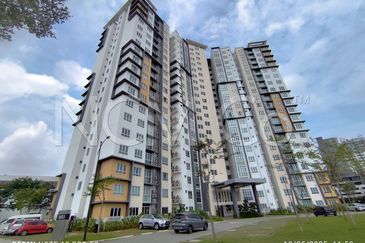 [Next to Multimedia University - MMU Cyberjaya] Condominium [5 min to DPULZE Shopping Centre]