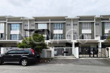 3 Storey Terrace House