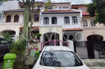 Town House (Lower Unit)