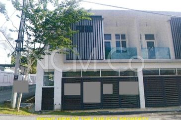 1.5 Storey Terrace House