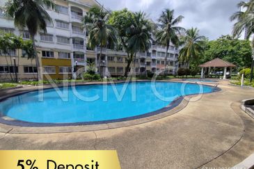 [Strategic location] Apartment [Close to Taman Perindustrian Puchong MRT Station]