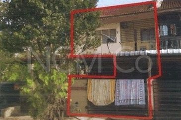 Town House (Upper Unit)