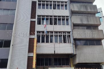 Freehold 6 Storey Shop Office with Basement,