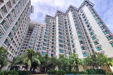 Freehold V Residence 3 Service Apartment [Strategically located along Jalan Cheras; Link bridge to Sunway Velocity; 2 min to AEON Taman Maluri]