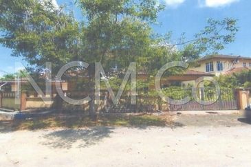 1.5 Storey Semi Detached House