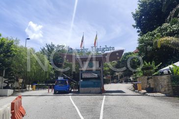 3 Storey Semi Detached House