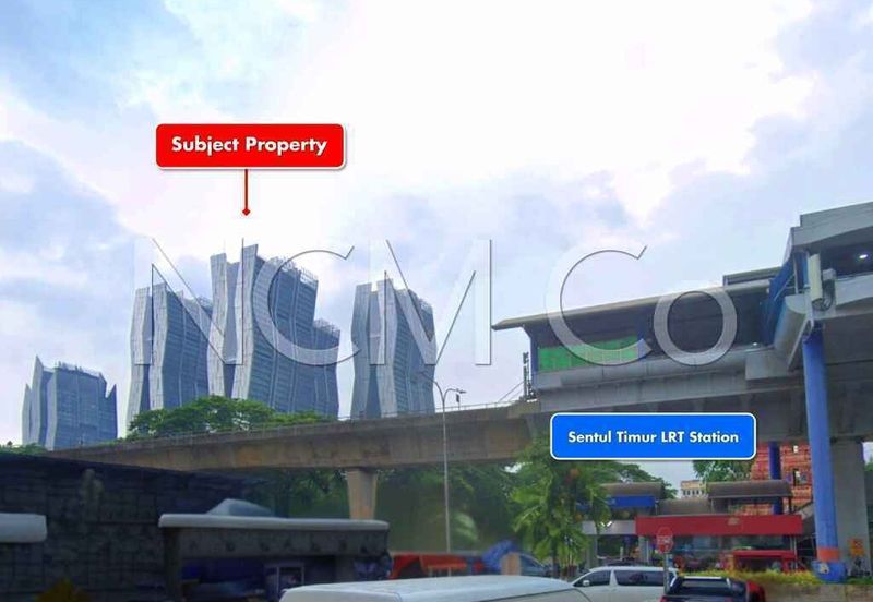 [Strategically positioned facing the main road] Condominium [10 min to Sunway Putra Mall & Quill City Mall KL]