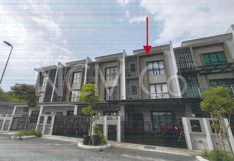 3 Storey Terrace House