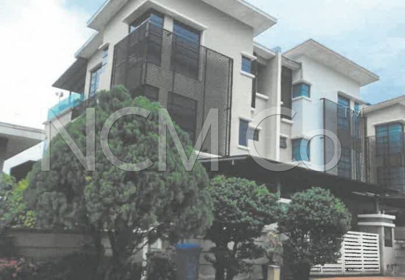 2.5 Storey Semi Detached House