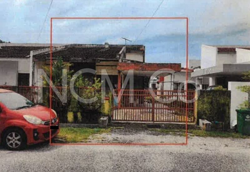 1 Storey Semi Detached House